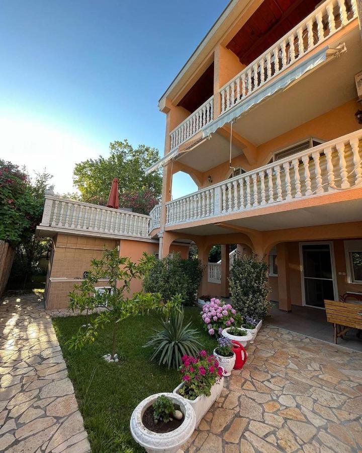 Apartments Montenegrina Ulcinj Buitenkant foto
